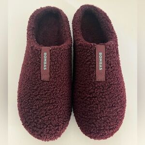 Bombas Women's Sunday Slippers in Deep Maroon or cherry chocolate.Women’s size10